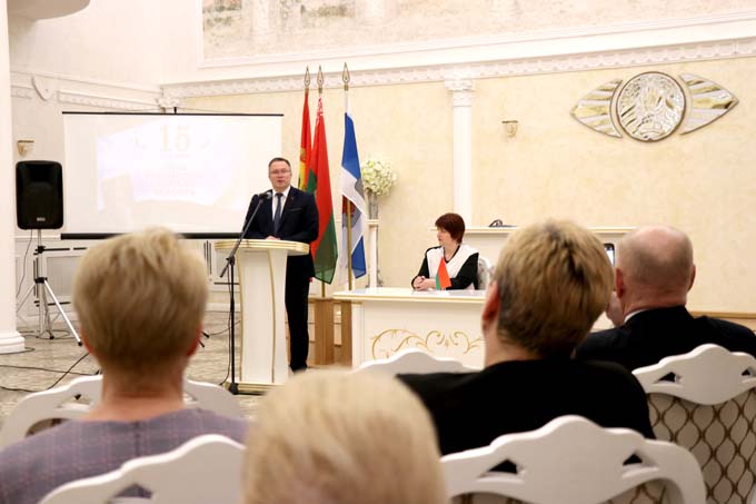 В День Конституции в Мстиславле поощрили актив района