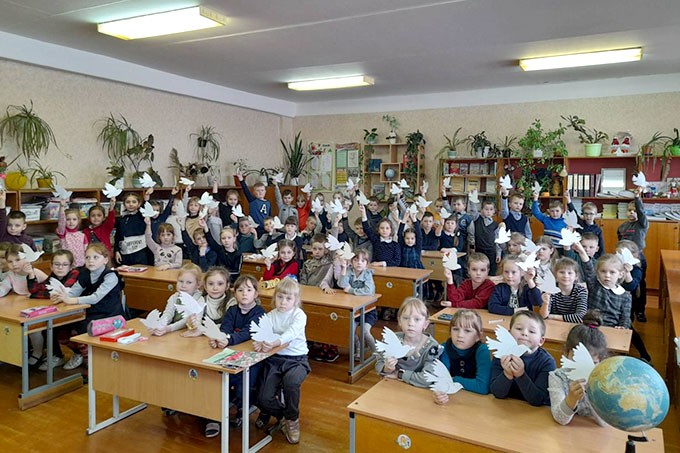 В школах района прошёл единый информационный час «Беларусь — страна мира, дружбы и добрососедства»