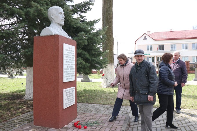 Коммунисты Мстиславля отпраздновали день рождения Ленина