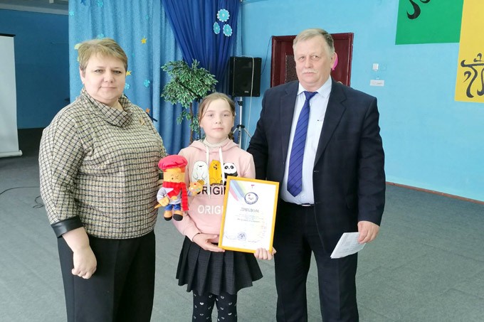 Мстиславские школьники получили подарки от президентского спортивного клуба