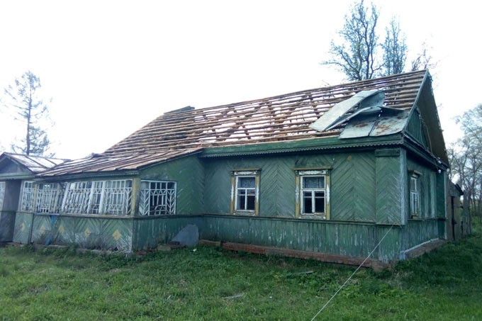 В Мстиславском районе продолжают устранять последствия ураганного ветра