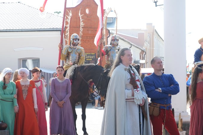 Рыцарский фест-2022: Топ-10 самых узнаваемых образов средневекового фестиваля
