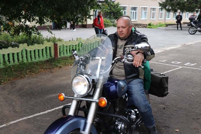 Мотоциклисты и волонтёры посетили школу-интернат Мстиславля