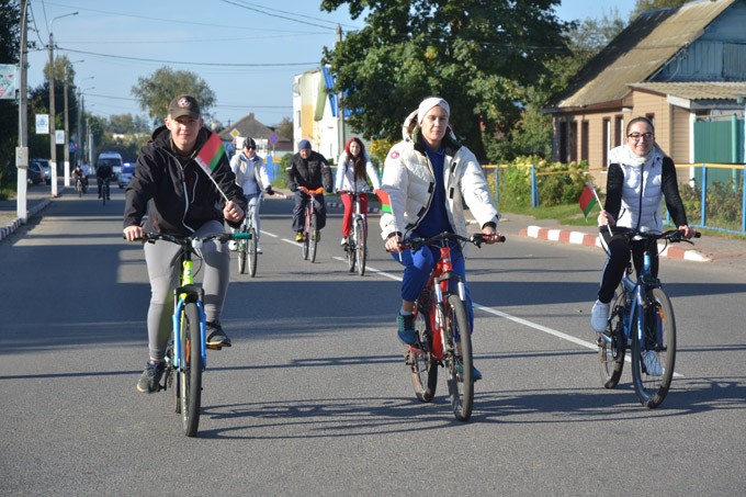В День народного единства в Мстиславле организовали велопробег. Фото