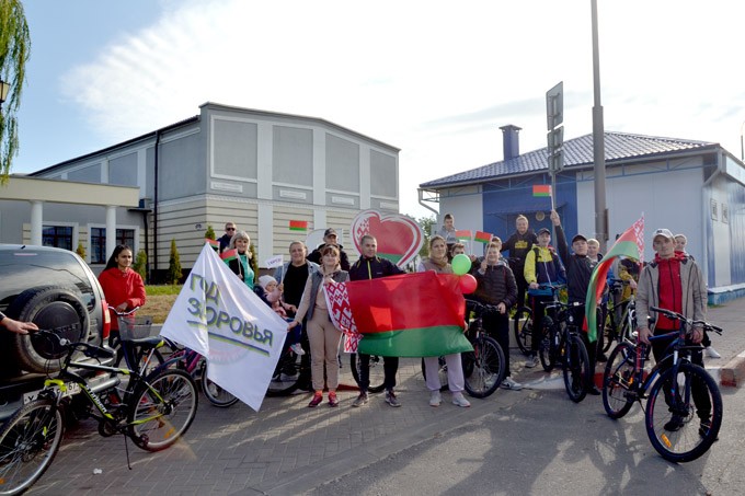 В День народного единства в Мстиславле организовали велопробег. Фото