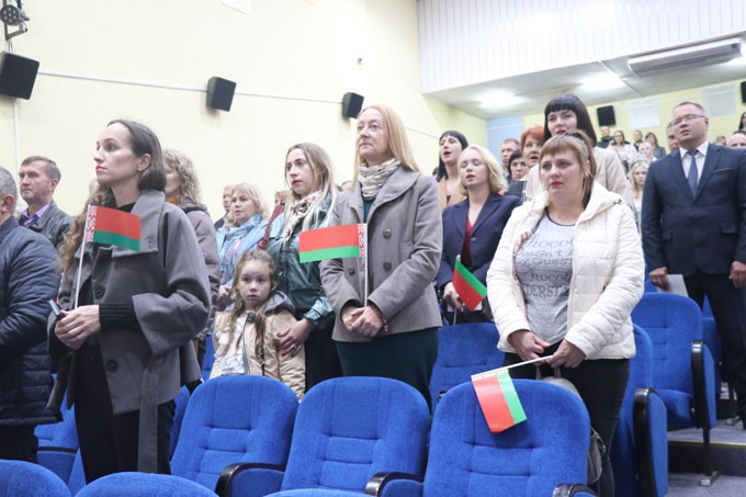 В Мстиславле прошло торжественное мероприятие, посвящённое Дню народного единства. Фото