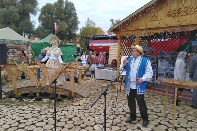 Мстиславчане отправились на "Дожинки" в Славгород. Как прошёл праздник