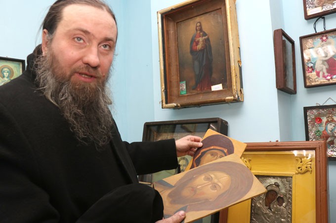 Почему в Мстиславле был открыт музей народной иконы и какие экспонаты в нём хранятся