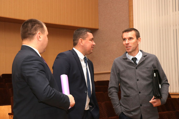 Анатолий Уласевич в Мстиславле провёл совещание с аграриями области. Узнали, какие темы были главными
