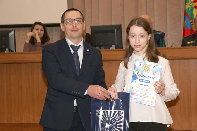 В Мстиславле вручили подарки и дипломы победителям районных конкурсов