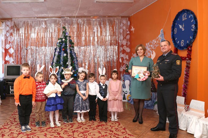 Милиционеры Мстиславля приняли участие в благотворительной акции "Наши дети"