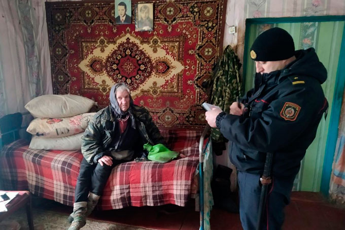 Зачем в Мстиславском районе спасатели и милиционеры «стучатся» в дома