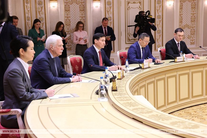 Лукашенко отметил активизацию контактов с Калмыкией, но настоящий прорыв еще впереди