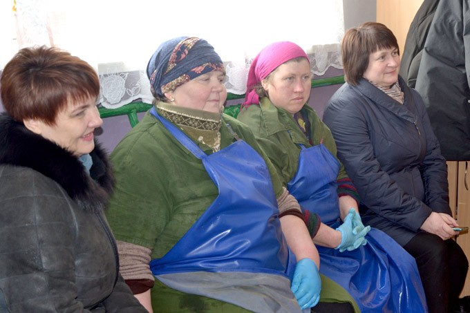 Как поздравили с Днём женщин жительниц района активисты "Белой Руси"
