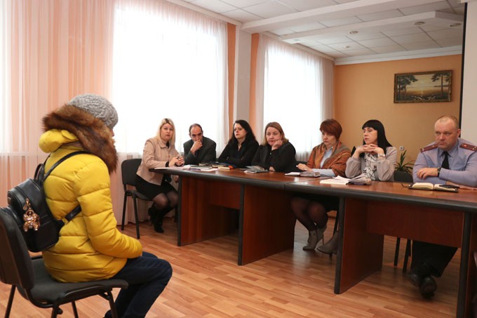Какую работу в Мстиславском районе предлагают семейным скандалистам и безработным родителям