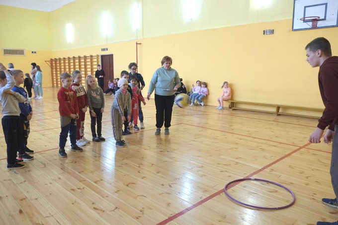 Посмотрите, как учащиеся СШ №2 г. Мстиславля провели шестой школьный день. Фото и видео
