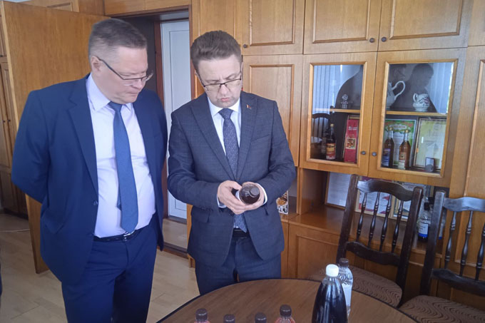 Заместитель председателя облисполкома Руслан Страхар посетил мстиславские предприятия. Какие даны поручения