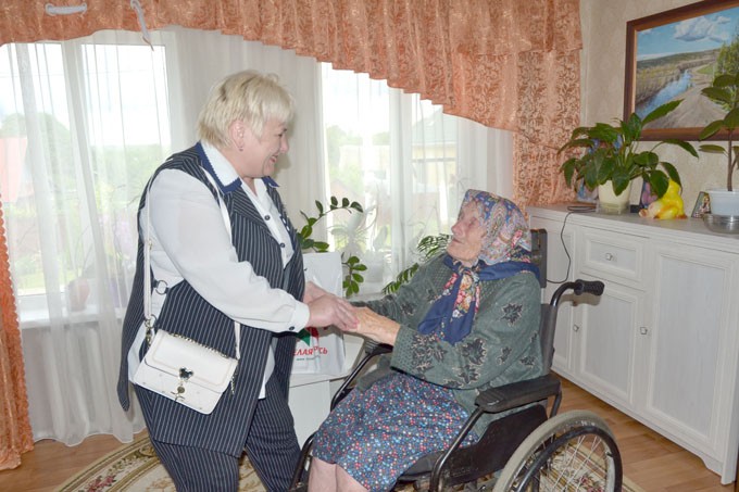 Посмотрите, как отпраздновала своё 95-летие долгожительница из Мстиславля