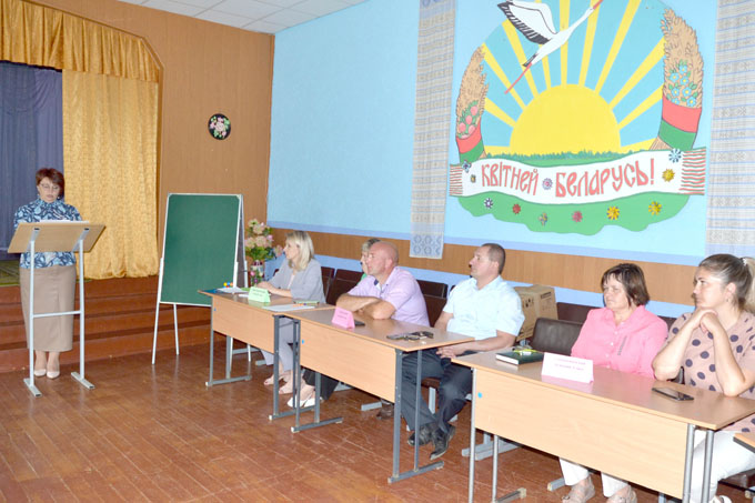 Какие вопросы обсудили депутаты на семинаре-практикуме в Мазолово