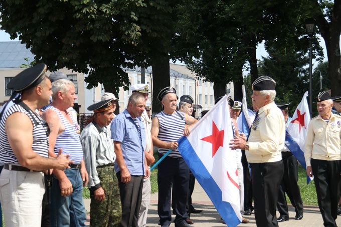 Мстиславский экипаж празднует День военно-морского флота