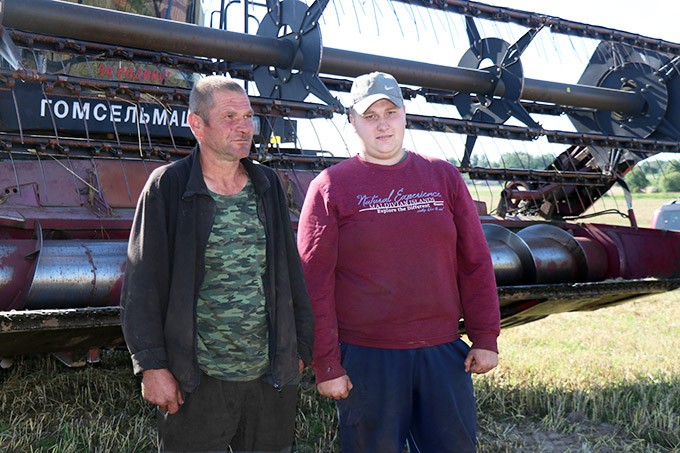 Аграрии Мстиславщины убрали первые сотни гектаров зерновых
