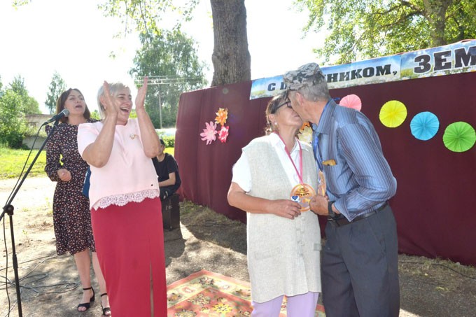 Посмотрите, как отпраздновали День деревни в Ракшино Мстиславского района