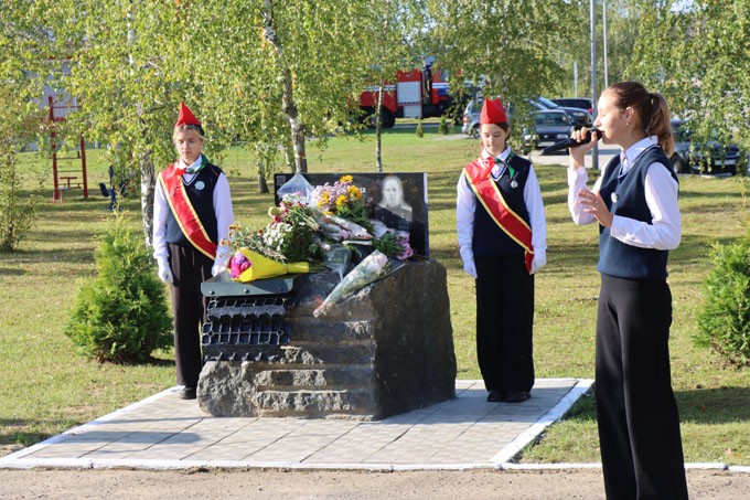 В Ходосах открыли памятный знак Герою Советского Союза Филиппу Рудкину