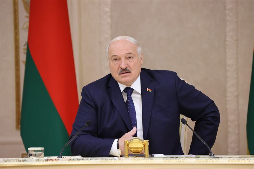 Лукашенко: в основе единства Беларуси и России должна быть прежде всего экономика