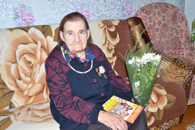 Как отметила 95-летний юбилей ветеран труда из д. Майское Мазоловского сельсовета