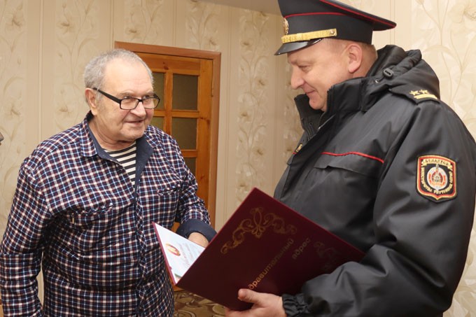 Ветеран МВД рассказал о службе в день своего юбилея