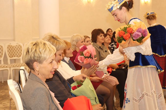 В Мстиславле прошёл торжественный приём, посвящённый Дню матери