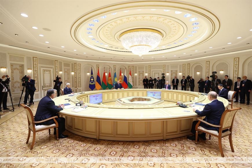 О смене эпох, грязных играх Запада, новой мировой войне и сплоченности. Выступление Лукашенко на саммите ОДКБ