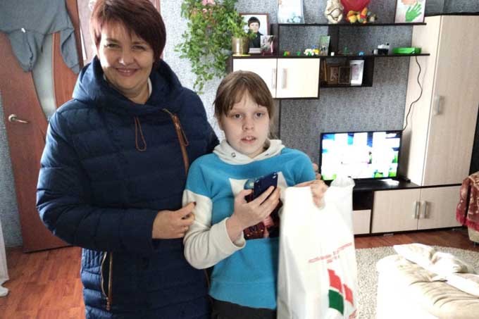 "Белая Русь" проводит благотворительную акцию ко Дню инвалидов. Кто получил подарки