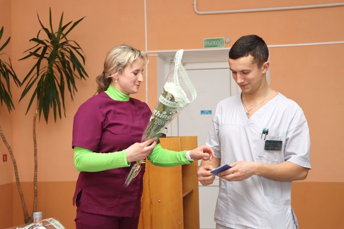 Работники Мстиславской районной больницы получили нагрудные значки «Физкультурник Беларуси»