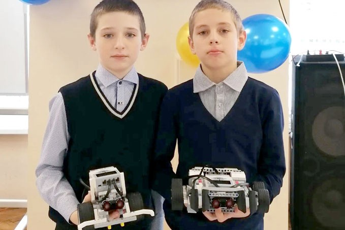 Школьники из аг. Ходосы отмечены на областном турнире робототехники