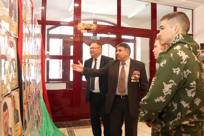 Дмитрий Пимошенко вручил благодарности ветеранам войны в Афганистане