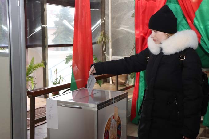 Узнали, кто и почему в Мстиславском районе голосует досрочно