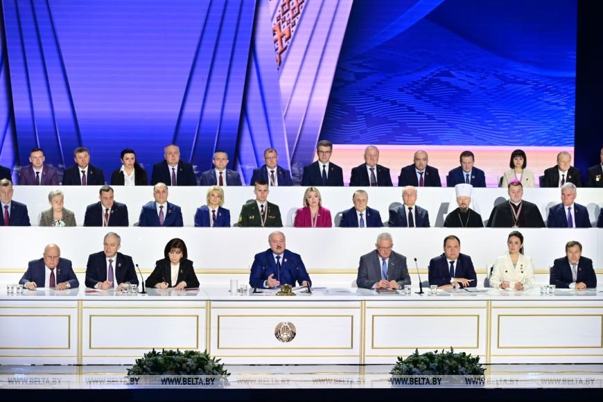 Лукашенко: основной реальный риск для Беларуси создает горячая точка в Украине