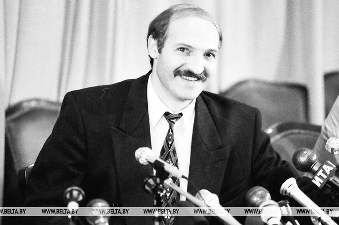 Спасательный круг для страны и роль личности. Институту президентства в Беларуси исполнилось 30 лет