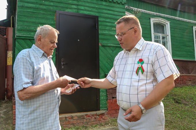 Поздравления с 80-летием освобождения Беларуси. В Мстиславле чествуют бывших узников концлагерей
