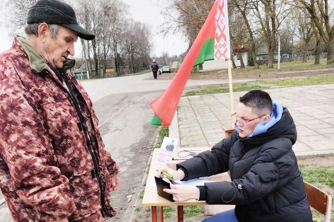 В сельских населённых пунктах района третий день продолжается сбор подписей избирателей