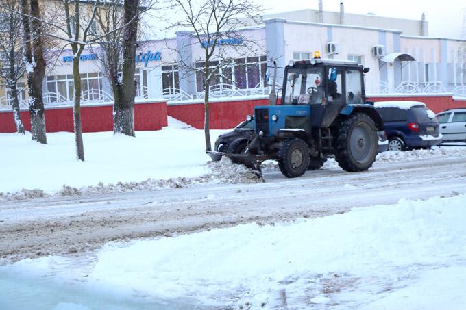 Как в районе убирают последствия сильного снегопада. Фото