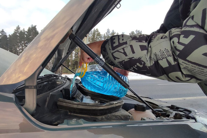 5821 Водителям срочно нужно проверить, какой незамерзайкой они пользуются.