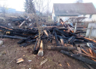 Спасатели тушили пожар в аг. Подлужье.