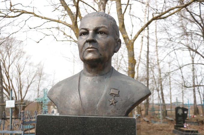 Мария Никитична Демиденко. Равняемся на героев