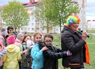 Весело и задорно встречали Первомай юные горожане.