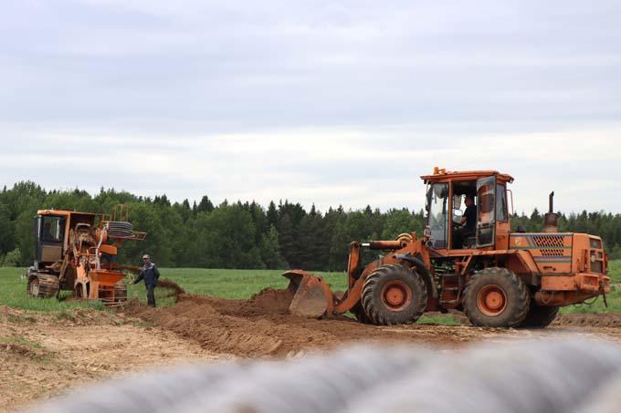 Посмотрите, как трудятся мстиславские мелиораторы.