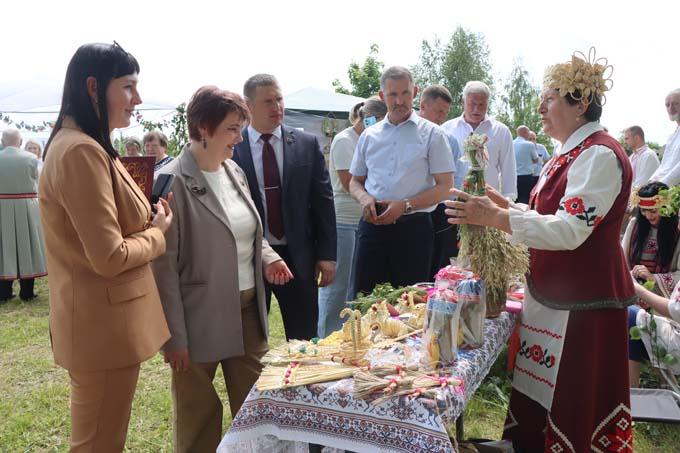 Посмотрите, какой праздник организовали в агрогородке Андраны