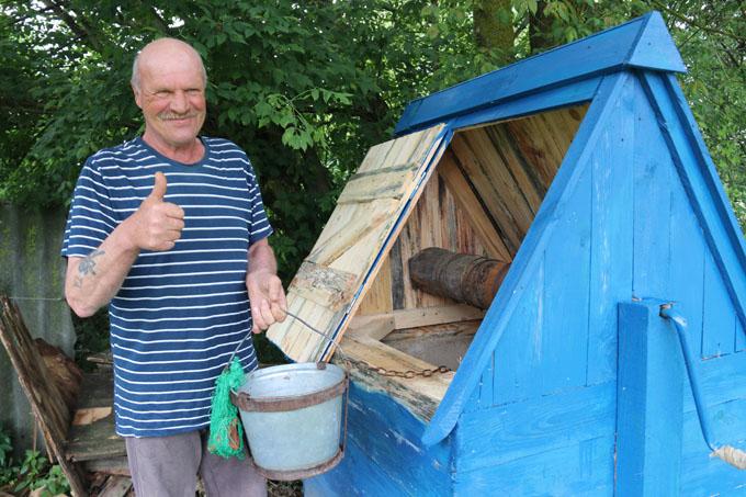 Как идёт ремонт колодцев в районе