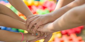 Какой размер матпомощи к школе получили многодетные семьи